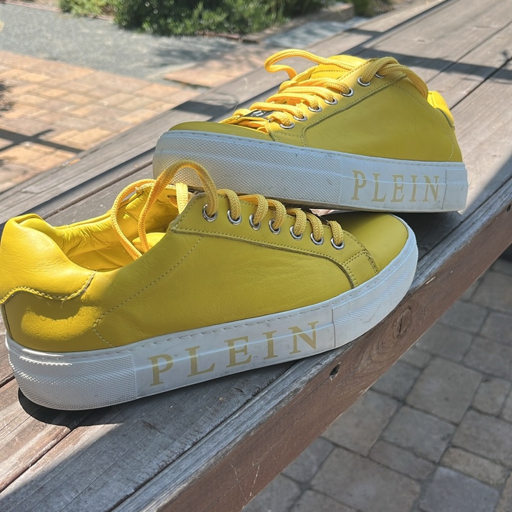 Philipp Plein Womens low top sneakers Size 37 = Women size 7